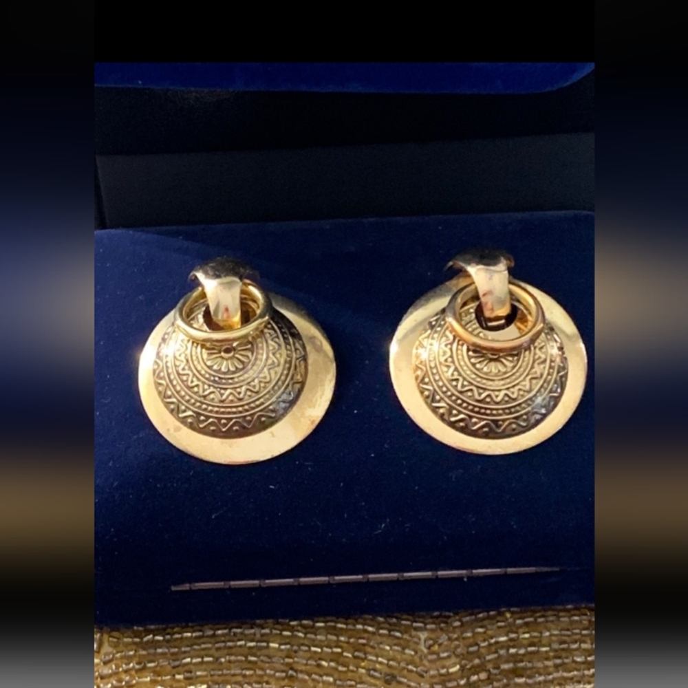 VINTAGE Ear Clip goldtone Earrings